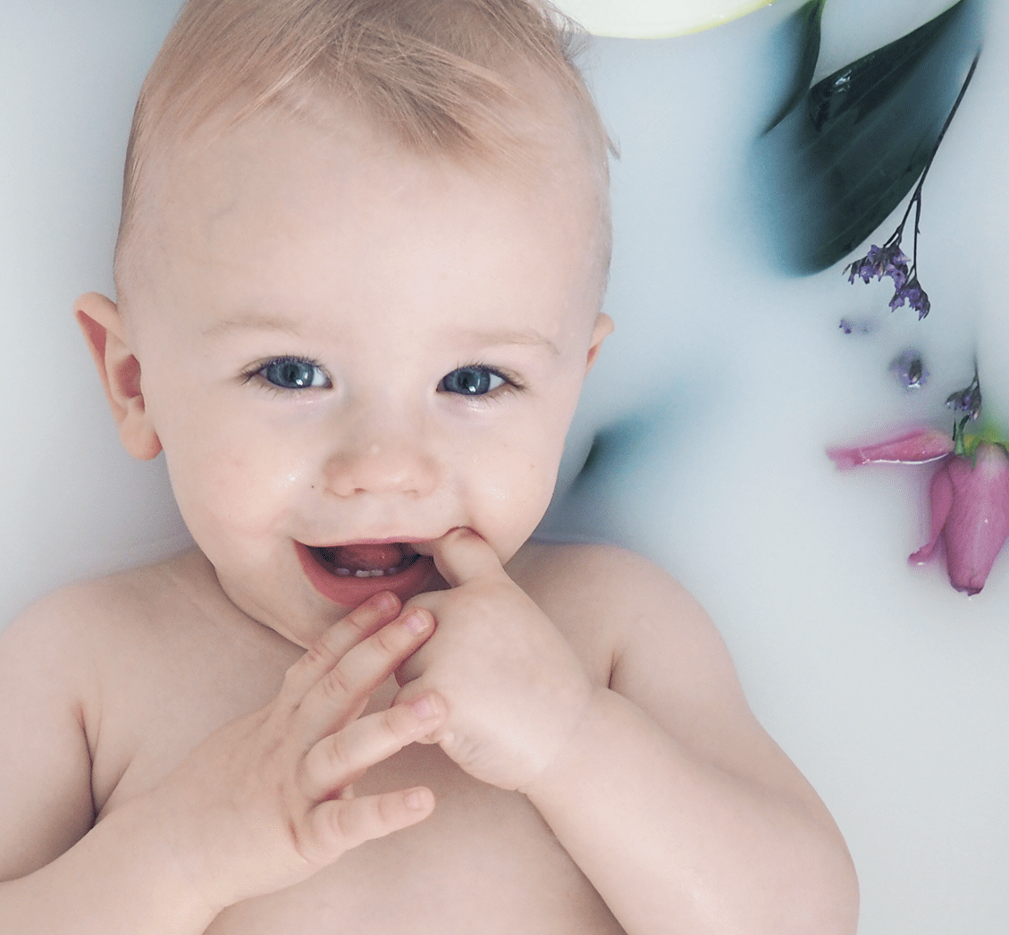 5 Amazing Benefits of a Milk Bath for Baby